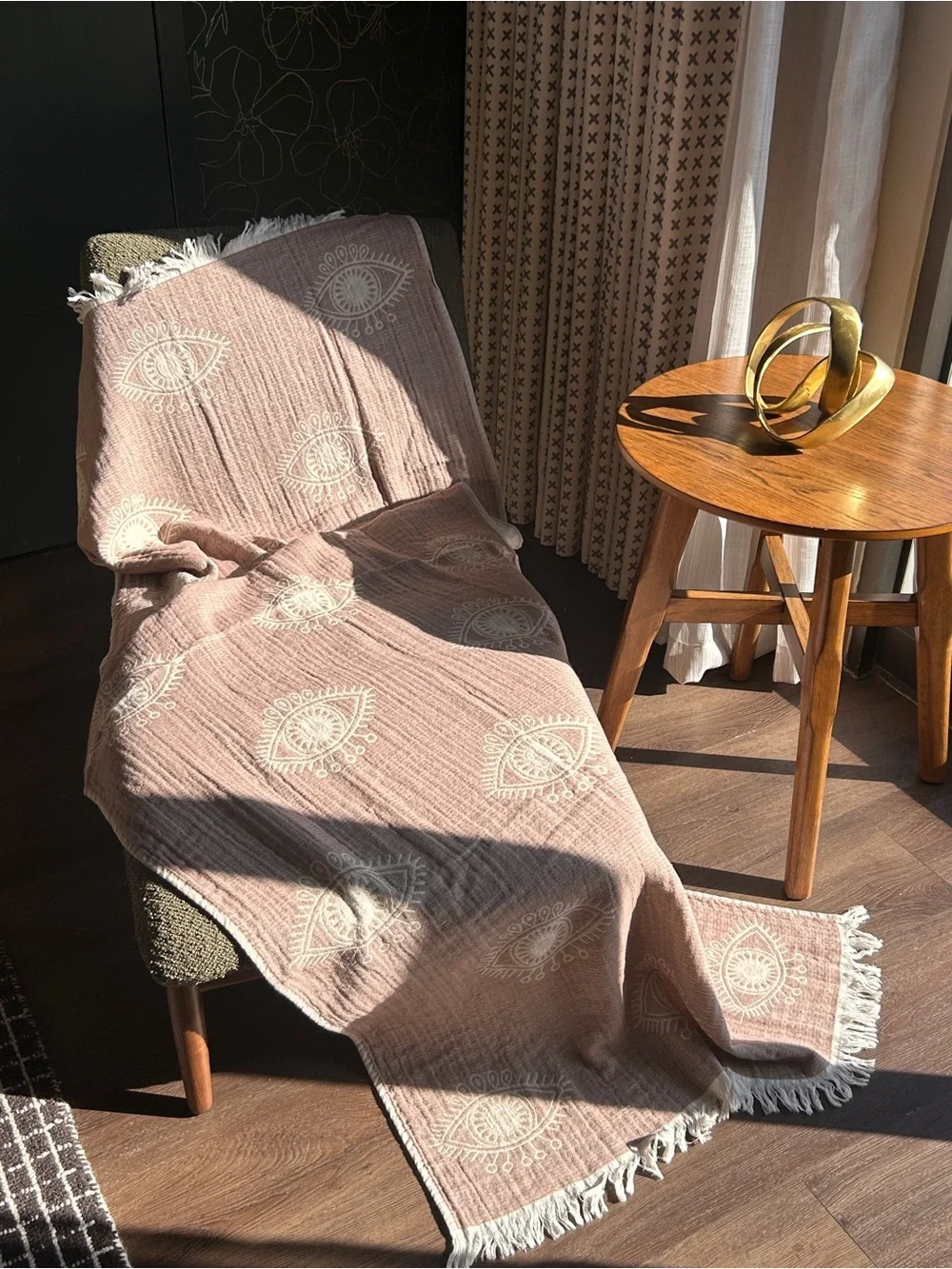Eyes 100% Organic Woven Cotton Blanket Towel Wrap Taupe + Cream NEW
